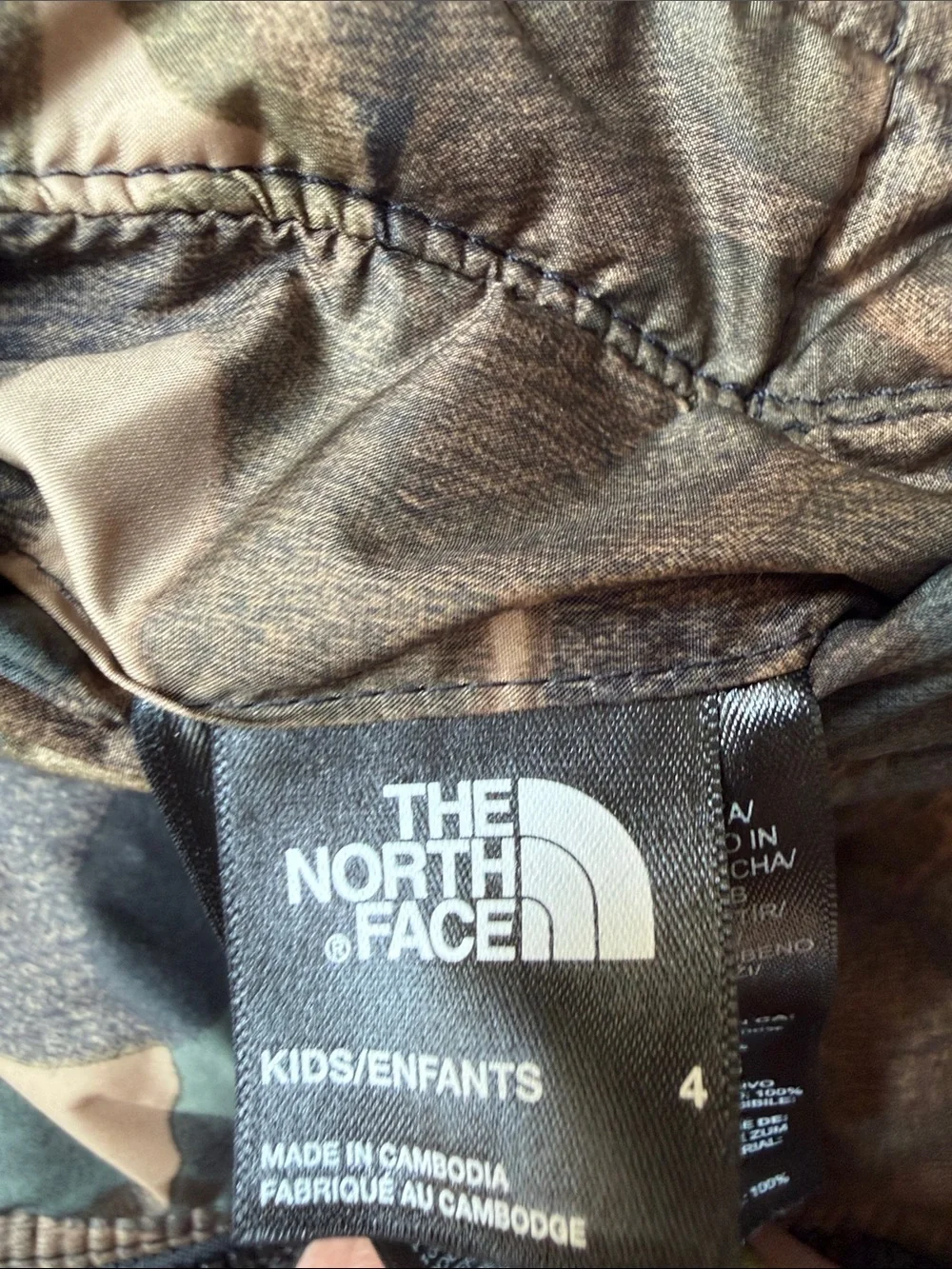 The North Face Kids Size 4 Reversible Mossbud Swirl Sherpa Hooded Jacket Camo
